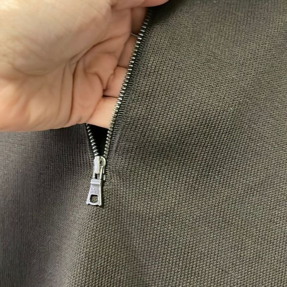 - Men’s size large, banana republic,  1/2 zip front top - Picture 5 of 5